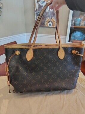 ⭐ Louis Vuitton Neverful Handbag⭐